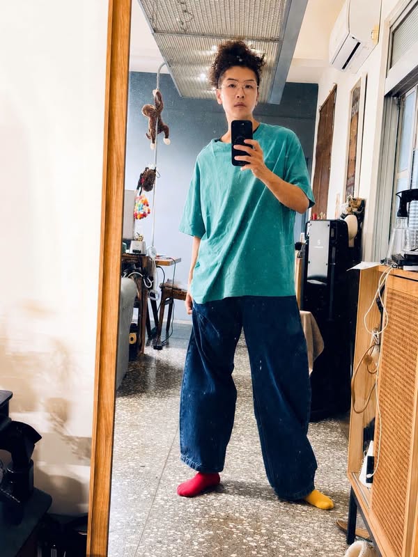 猜猜今天的 dress code？順便說，神級滷味排到十月底了
